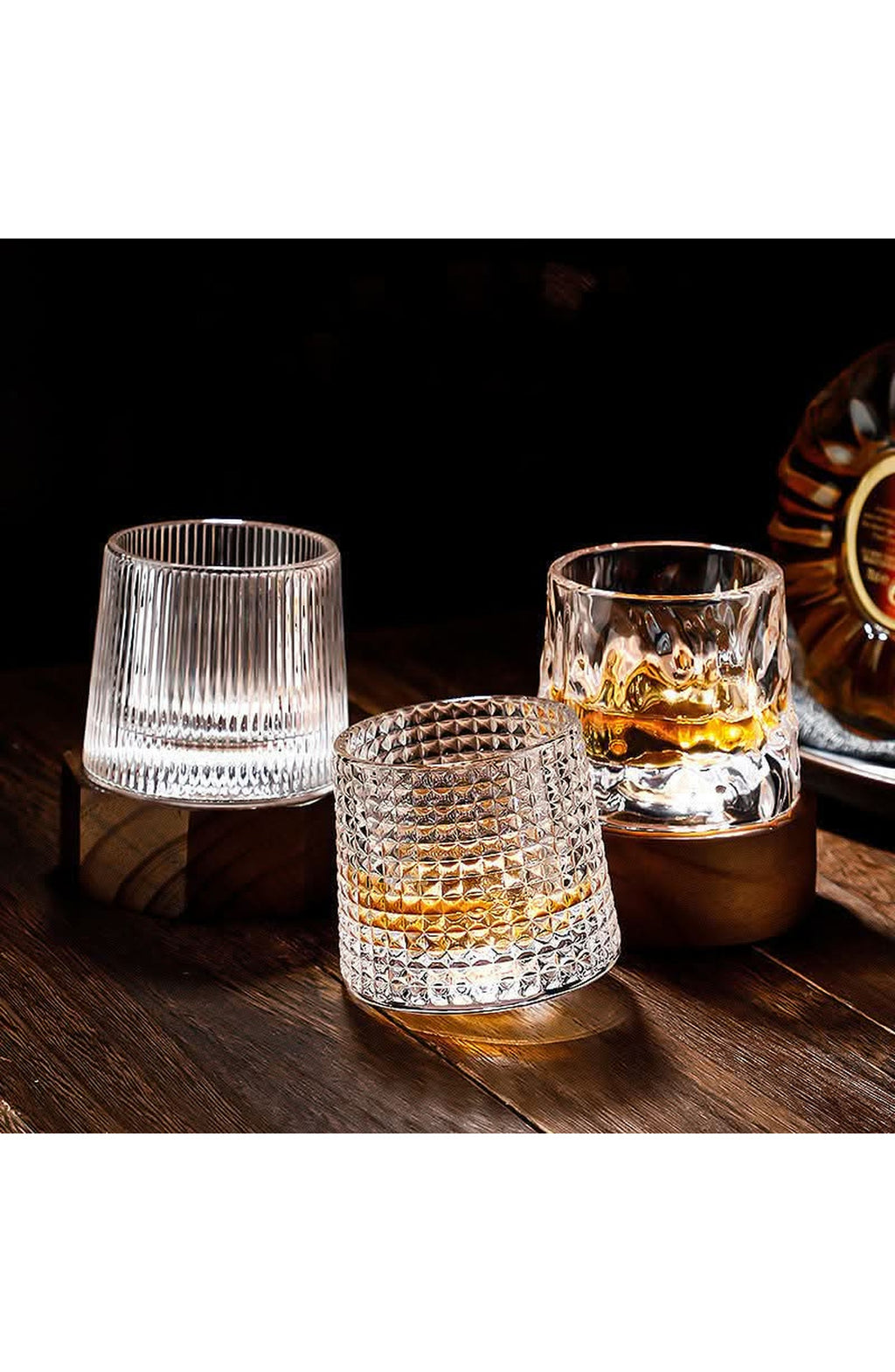 Spinning Whisky Glass with Wooden Coaster