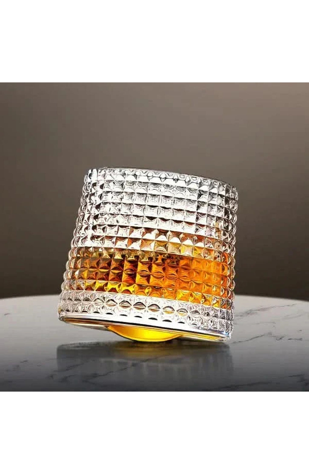 Spinning Whisky Glass with Wooden Coaster
