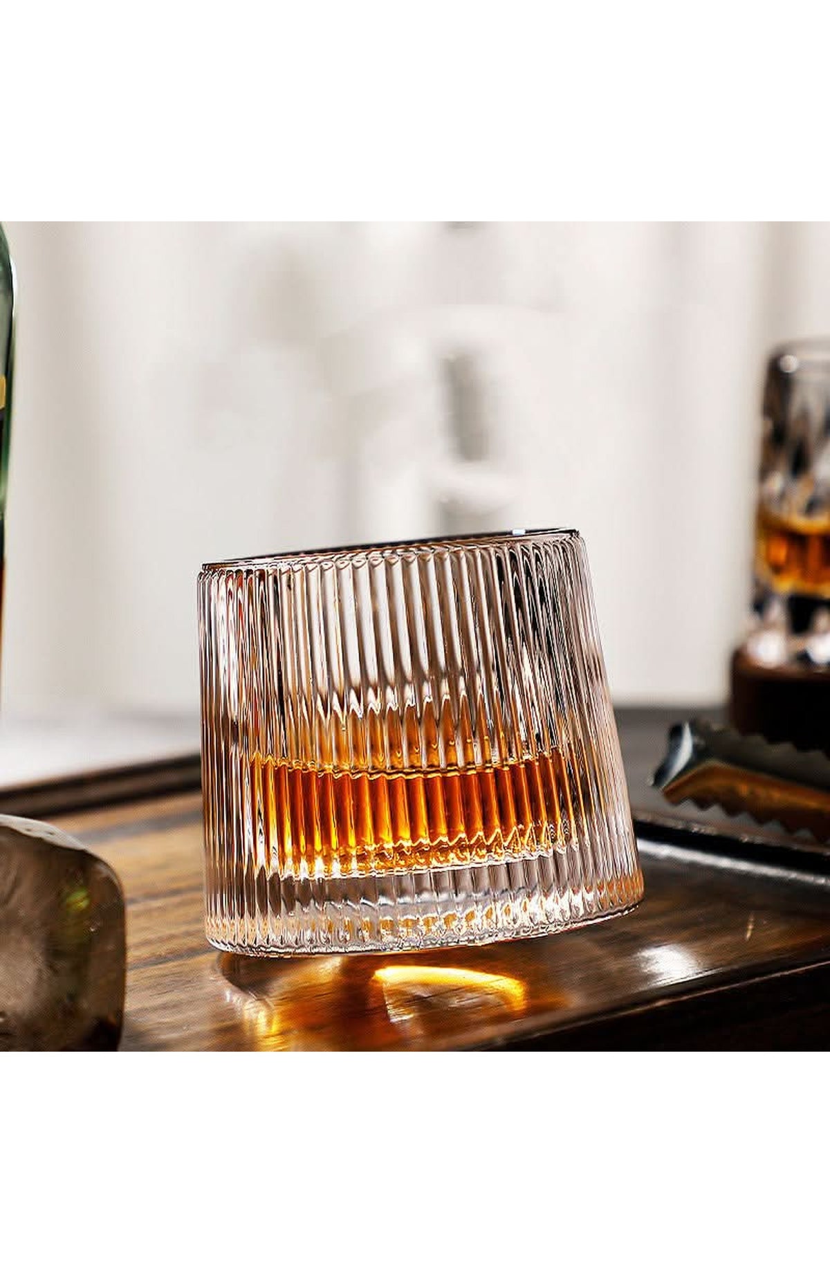 Spinning Whisky Glass with Wooden Coaster